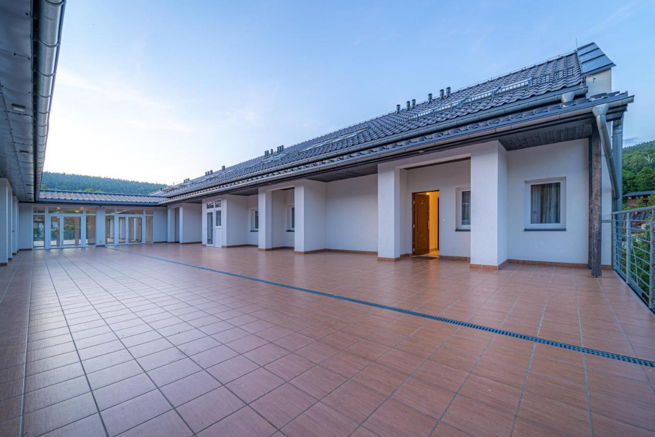 Świeradów-Zdrój Apartament Rodzinny Plus Mountain Aparts מראה חיצוני תמונה